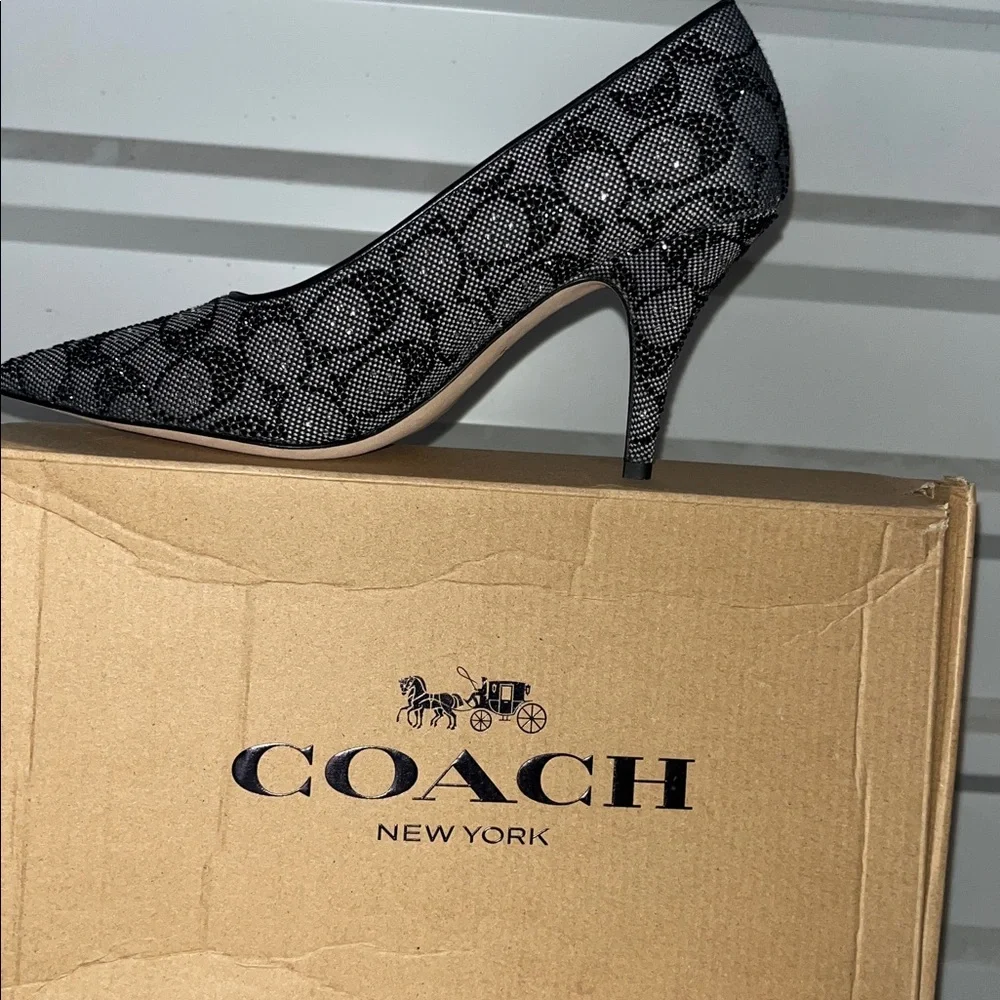 Coach Womens Daisy Pump in Crystal Signature Jacquard - Picture 4 of 7